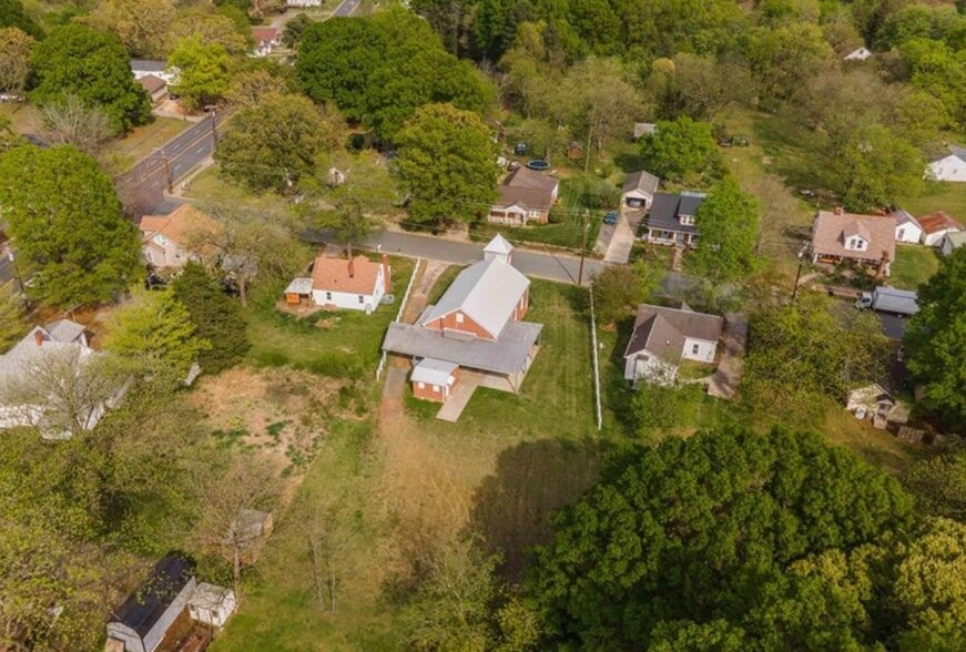 More Photos Of 511 James St, Burlington Religious Facility For Sale