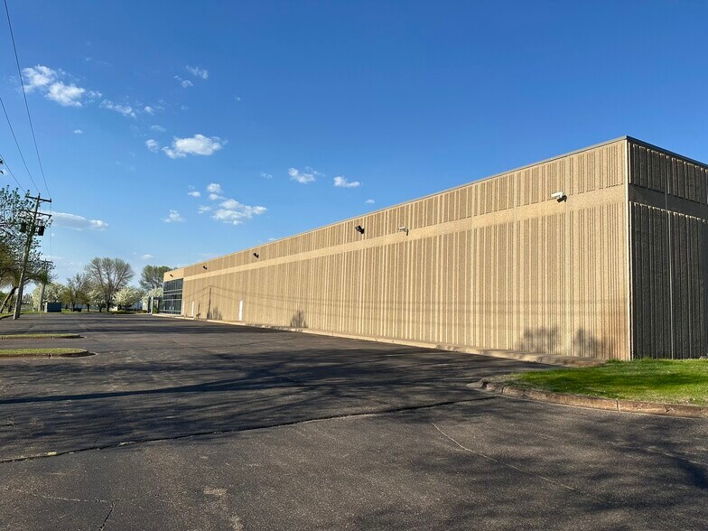 More Photos Of 9600 Fallon Ave NE, Monticello Manufacturing For Sale