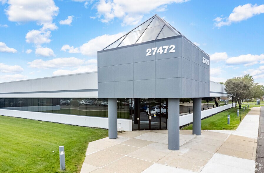More Photos Of 27472 Schoenherr Rd, Warren Office For Sale
