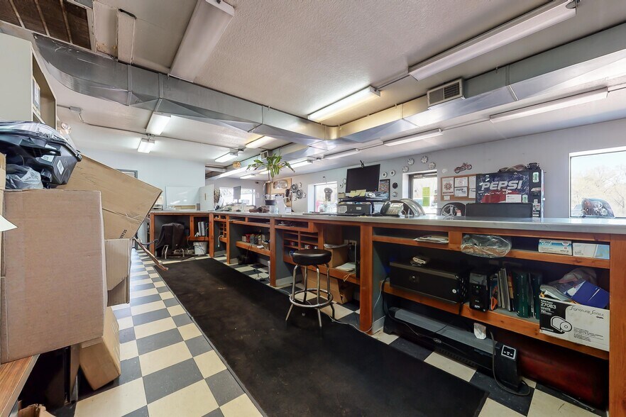 More Photos Of 1920 Wi-35, Somerset Auto Salvage Facility For Sale