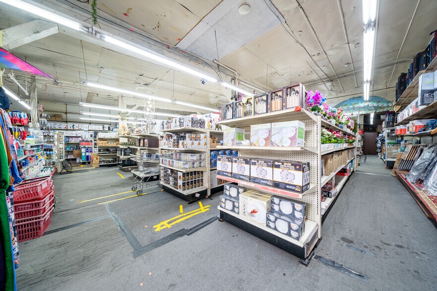 More Photos Of 1 Ocean Ave, Jersey City Storefront For Lease