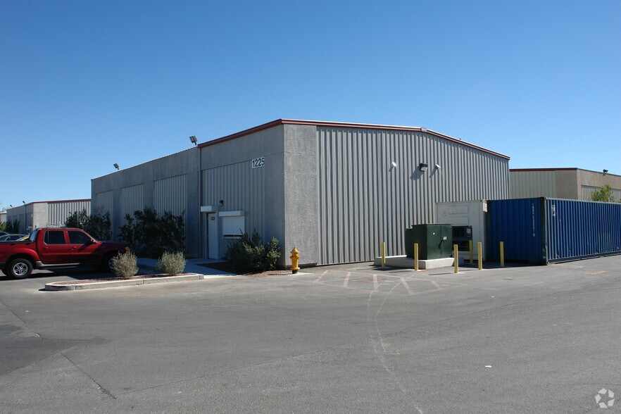 More Photos Of 1225 Rockpebble Ave, North Las Vegas Flex For Lease
