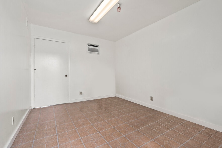 More Photos Of 1501 SE Decker Ave, Stuart Industrial For Sale