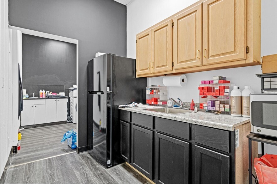 More Photos Of 5611 Chicago Ave, Minneapolis Storefront For Sale