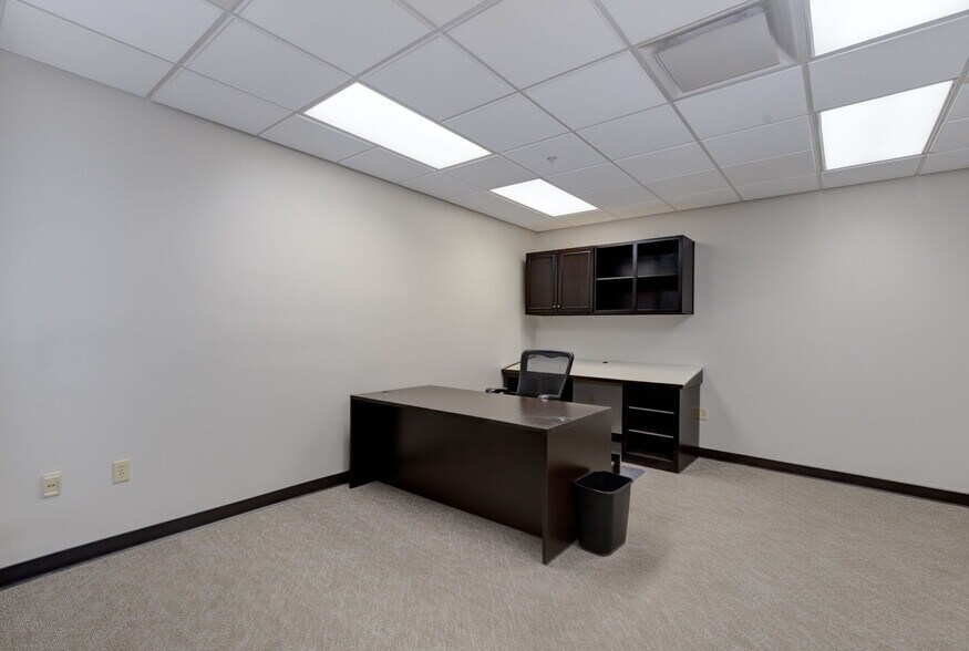 More Photos Of 1100 Brookstone Centre Pky, Columbus Office Residential For Sale