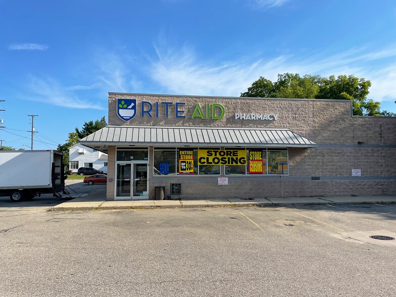 More Photos Of 11 E Division St, Sparta Drugstore For Sale