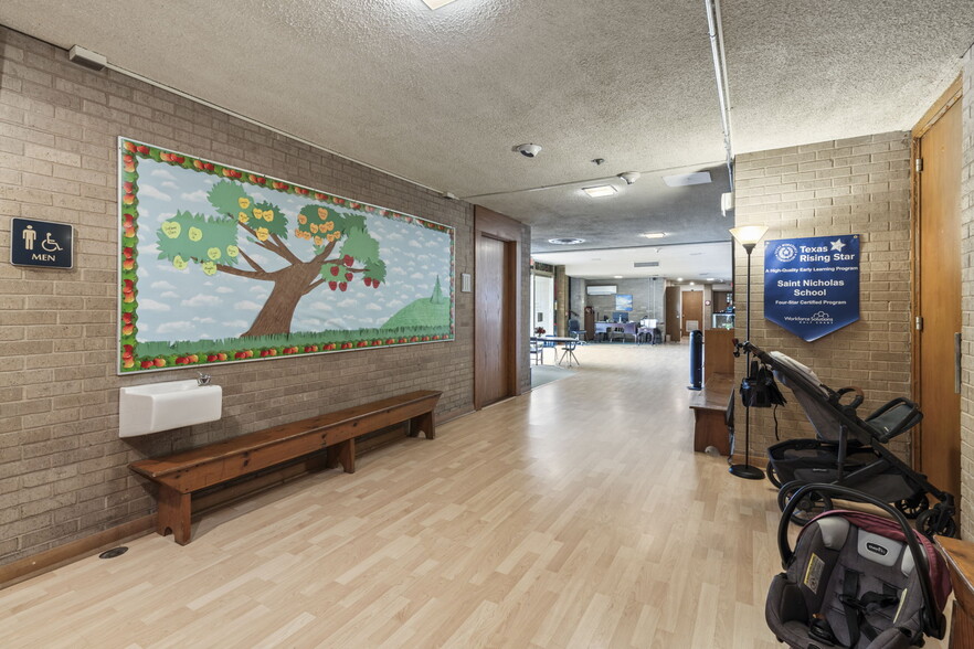 More Photos Of 3511 Linkwood Dr, Houston Religious Facility For Sale