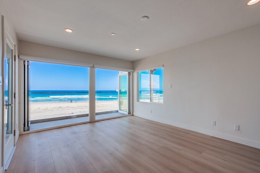 More Photos Of 3449 Ocean Front Walk, San Diego Apartments For Sale