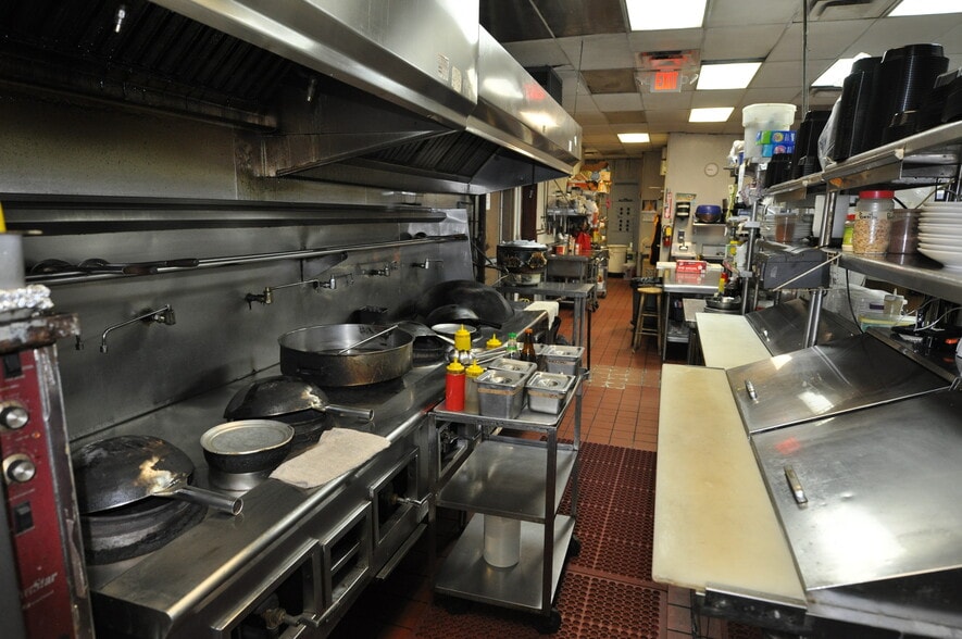 More Photos Of 5370 Peachtree Industrial Blvd, Norcross Restaurant For Sale