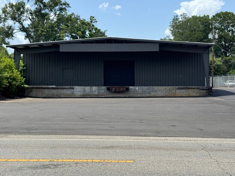 Primary Photo Of 2312 Halls Mill Rd, Mobile Warehouse For Lease