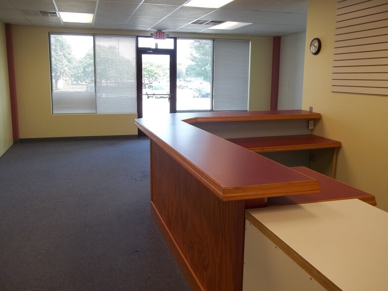 More Photos Of 4510 N Illinois St, Swansea General Retail For Sale