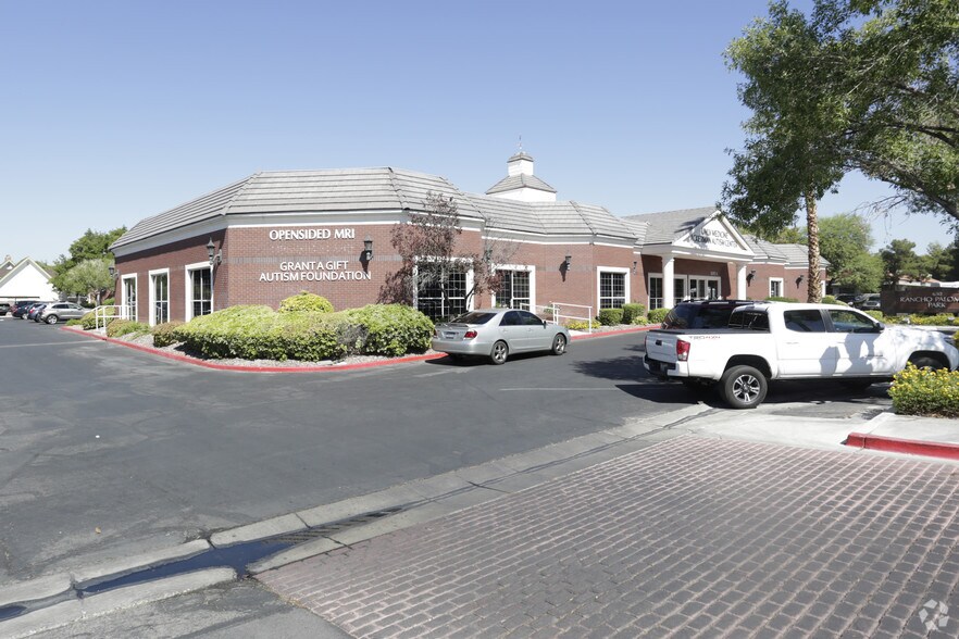 Primary Photo Of 630 S Rancho Dr, Las Vegas Medical For Lease
