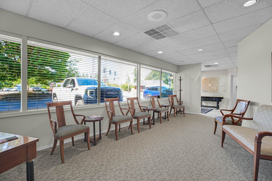 More Photos Of 11030 SW Capitol Hwy, Portland Medical For Lease