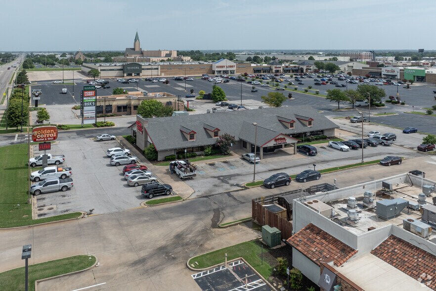 More Photos Of 9711 E 71st St, Tulsa General Retail For Sale