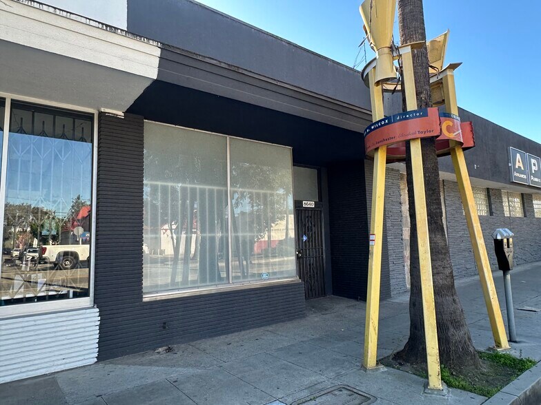 More Photos Of 8634-8640 Washington Blvd, Culver City Storefront Retail Residential For Lease