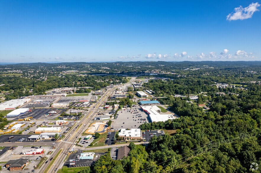 More Photos Of 4005 Fountain Valley Dr, Knoxville Medical For Lease