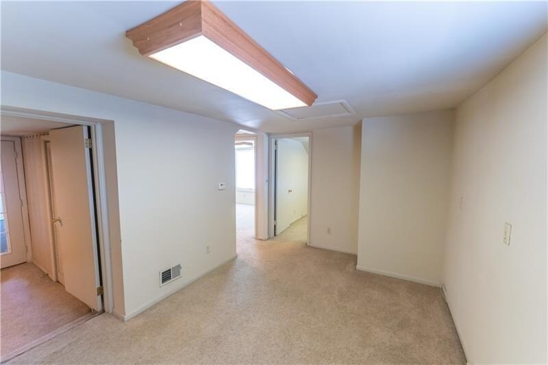 More Photos Of 4064 William Penn Hwy, Murrysville Medical For Lease