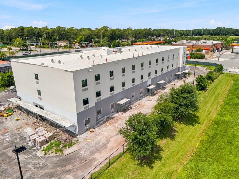 More Photos Of 4418 Highway 46, Mims Hotel For Sale