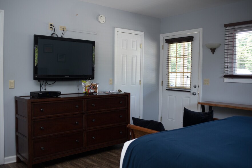 More Photos Of 1399 Main Road, Riverhead Hotel For Sale