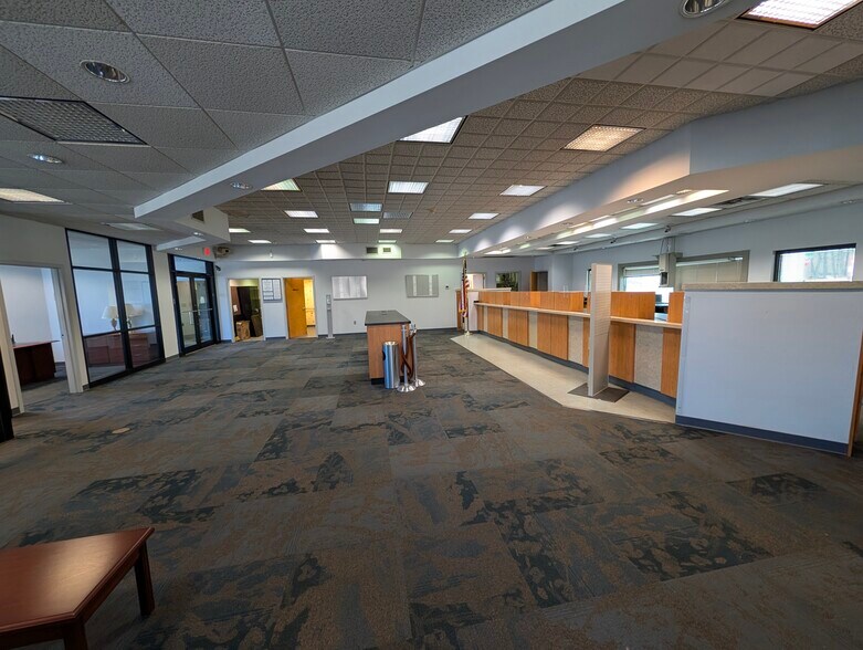 More Photos Of 13801 Warwick Blvd, Newport News Bank For Sale