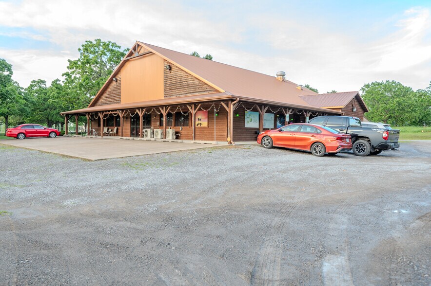 More Photos Of 15188 Highway 82, Tahlequah Storefront Retail Office For Sale