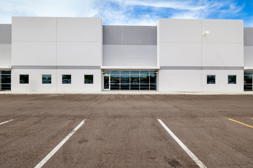 More Photos Of 777 W Pinnacle Peak Rd, Phoenix Unknown For Lease