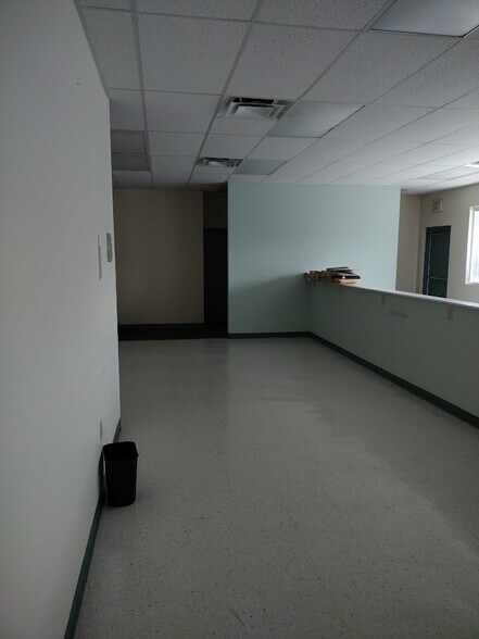 More Photos Of 1417 S Belcher Rd, Clearwater Office For Sale