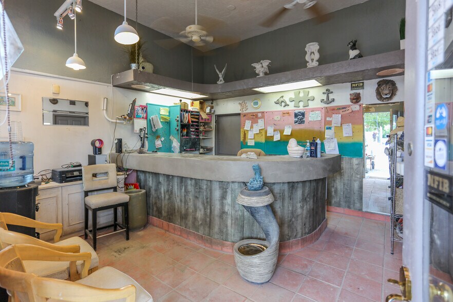 More Photos Of 1620 S Dixie Hwy, Pompano Beach Freestanding For Sale