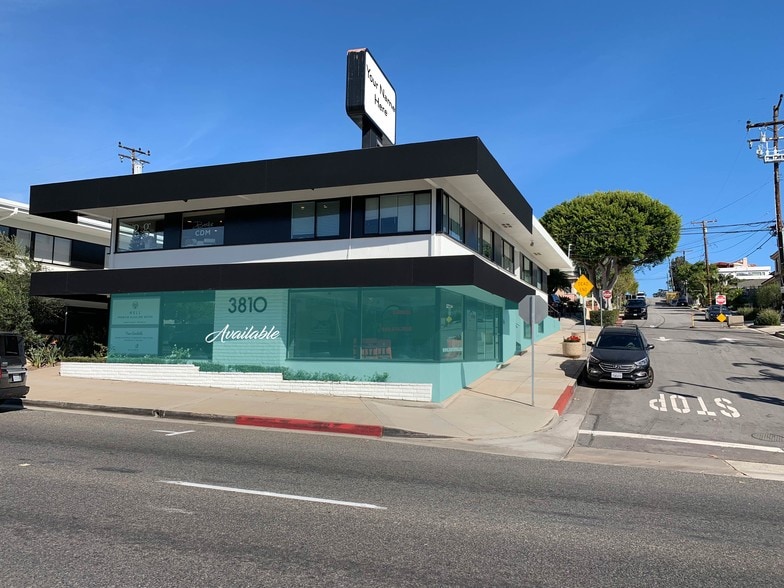 More Photos Of 3800 E Coast Hwy, Newport Beach Storefront Retail Office For Lease