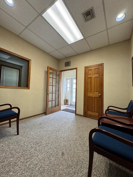 More Photos Of 38 Church St, Patchogue Loft Creative Space For Lease