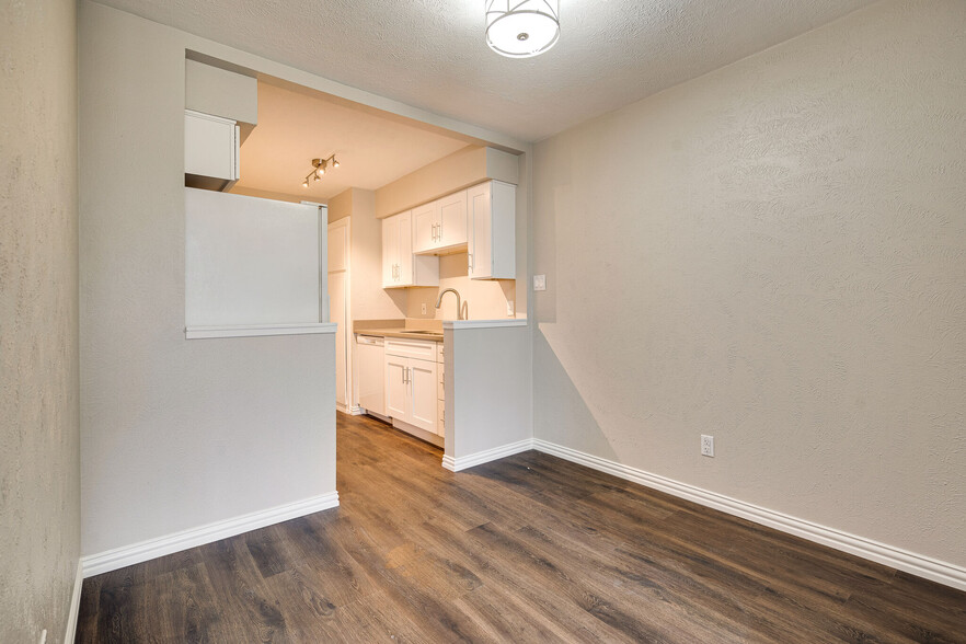 More Photos Of 608 Fallmeadow Ct, Denton Apartments For Sale