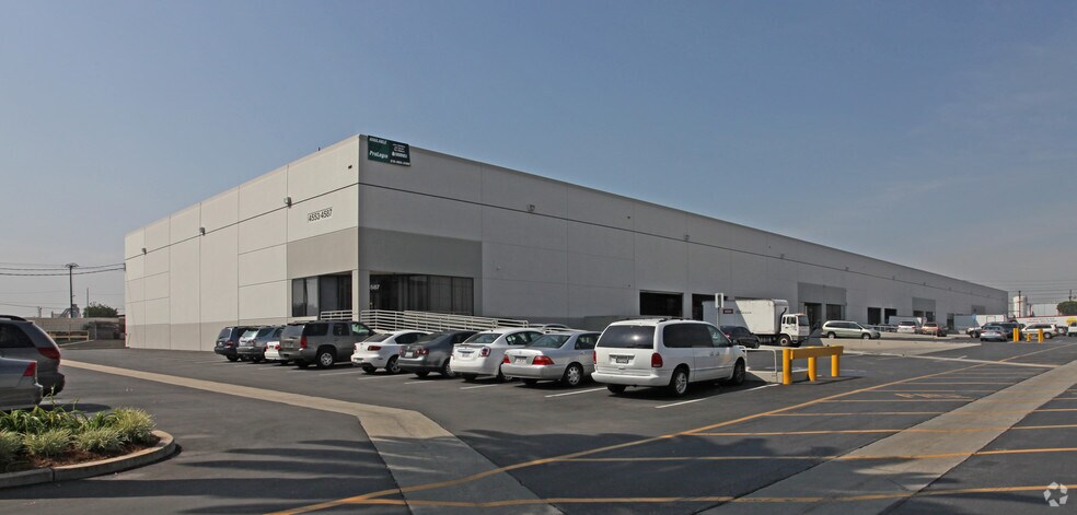 Primary Photo Of 4559-4587 Maywood Ave, Vernon Warehouse For Lease