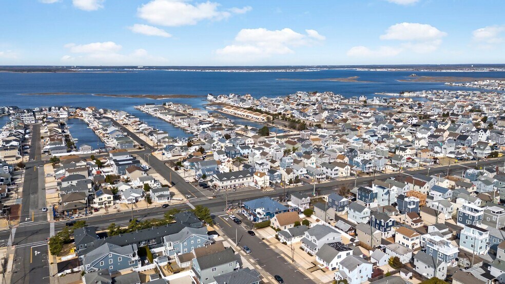 More Photos Of 65 Grand Central Ave, Lavallette Storefront Retail Residential For Sale