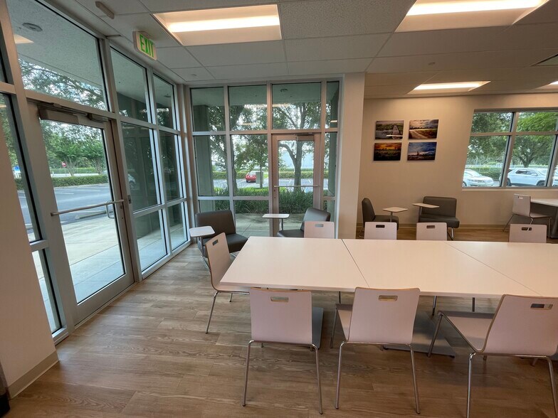 More Photos Of 2855 Interstate Dr, Lakeland Industrial For Lease
