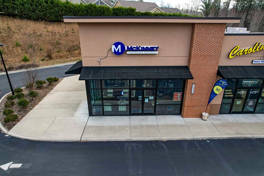 More Photos Of 58 Weaver Village Way, Weaverville Freestanding For Lease