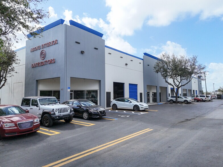 Primary Photo Of 955 NW 159th Dr, Miami Warehouse For Lease