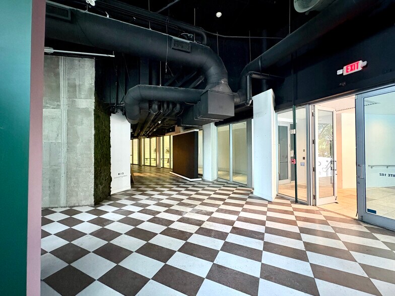 More Photos Of 200 Biscayne Boulevard Way, Miami Hotel For Lease