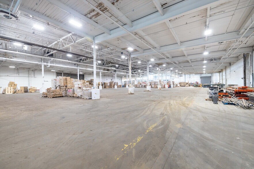 More Photos Of 13881 Elmira St, Detroit Manufacturing For Sale