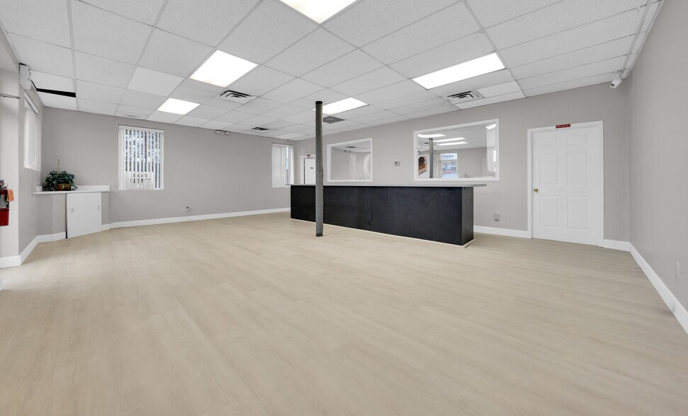 More Photos Of 2250 Pontiac Rd, Auburn Hills Office For Lease