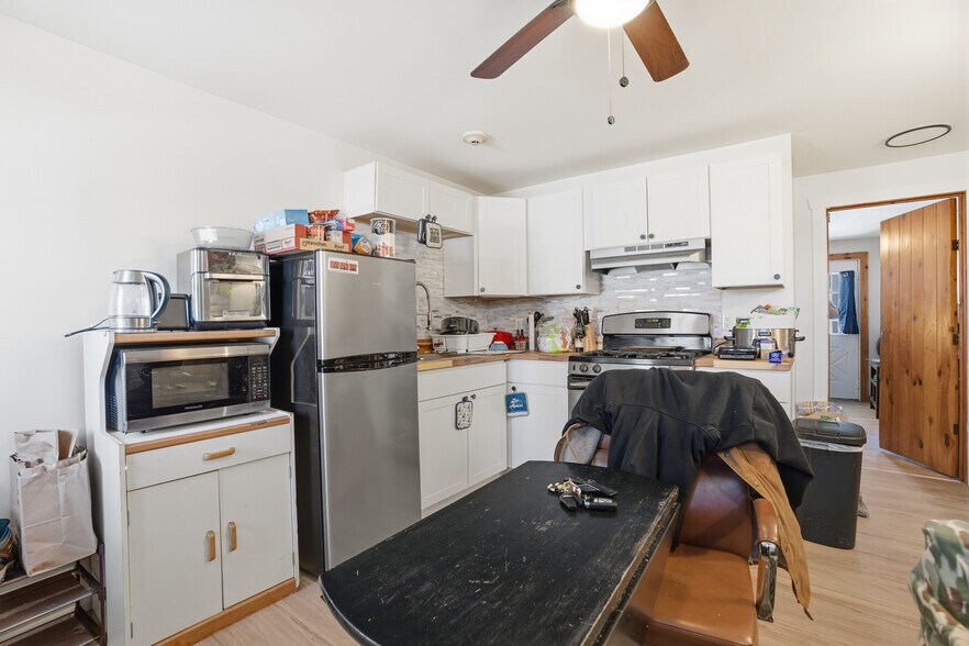 More Photos Of 130 Water St, Warren Apartments For Sale