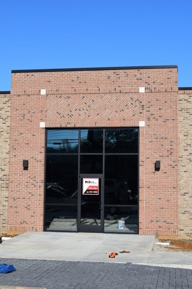 More Photos Of 11111-11119 Kingston Pike, Knoxville General Retail For Lease