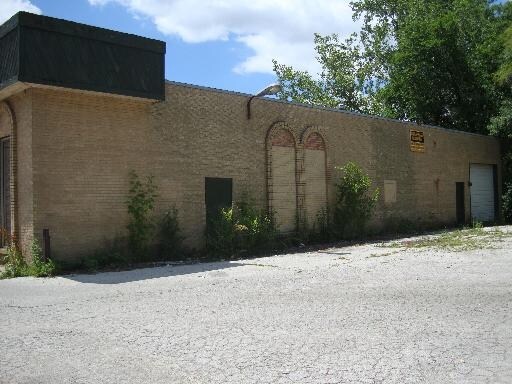 More Photos Of 5230 W 159th, Oak Forest Flex For Sale