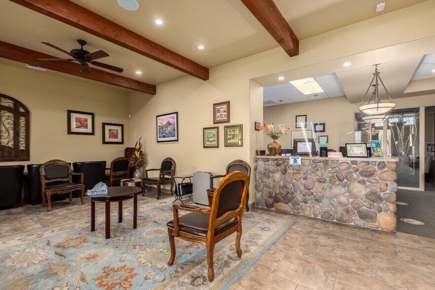 More Photos Of 261 W Duval Rd, Green Valley Medical For Sale