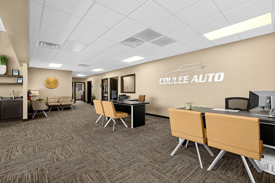 More Photos Of 1411 Rose St, La Crosse Restaurant For Sale