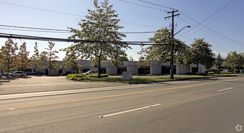 More Photos Of 18812 96th Ave, Surrey Warehouse For Lease