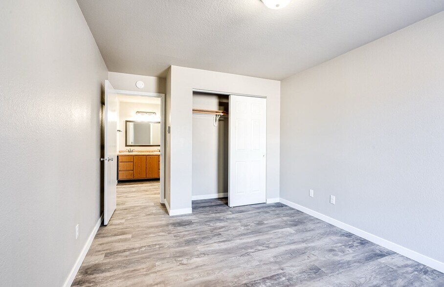 More Photos Of 825-835 Wisconsin St, Oshkosh Apartments For Sale