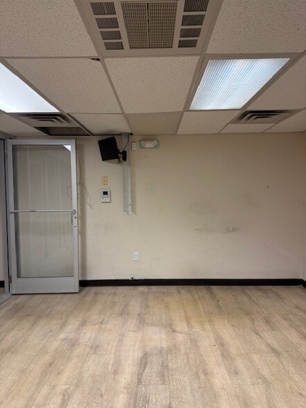 More Photos Of 824 8th Ave, Bethlehem Office For Sale