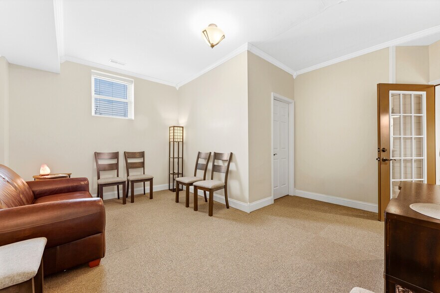 More Photos Of 160 Fayette St, Morgantown Apartments For Sale