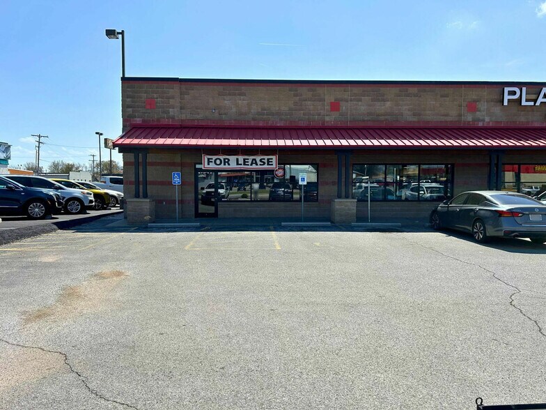 More Photos Of 1258 E Battlefield St, Springfield General Retail For Lease