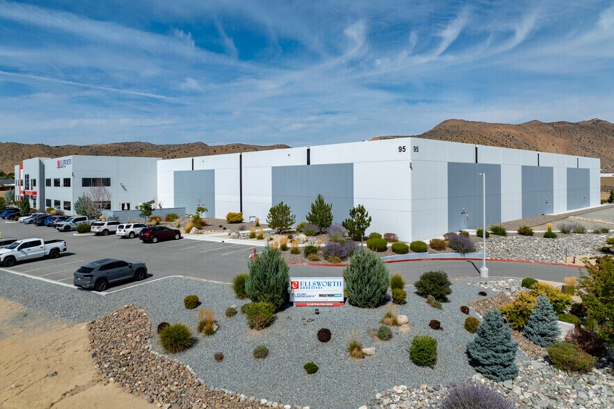 More Photos Of 95 Distribution Dr, Spanish Springs Distribution For Lease